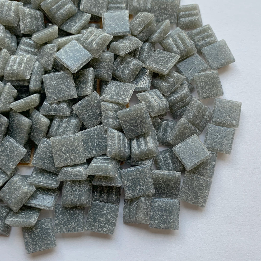 Γυάλινες ψηφίδες 10 mm σκούρο γκρι