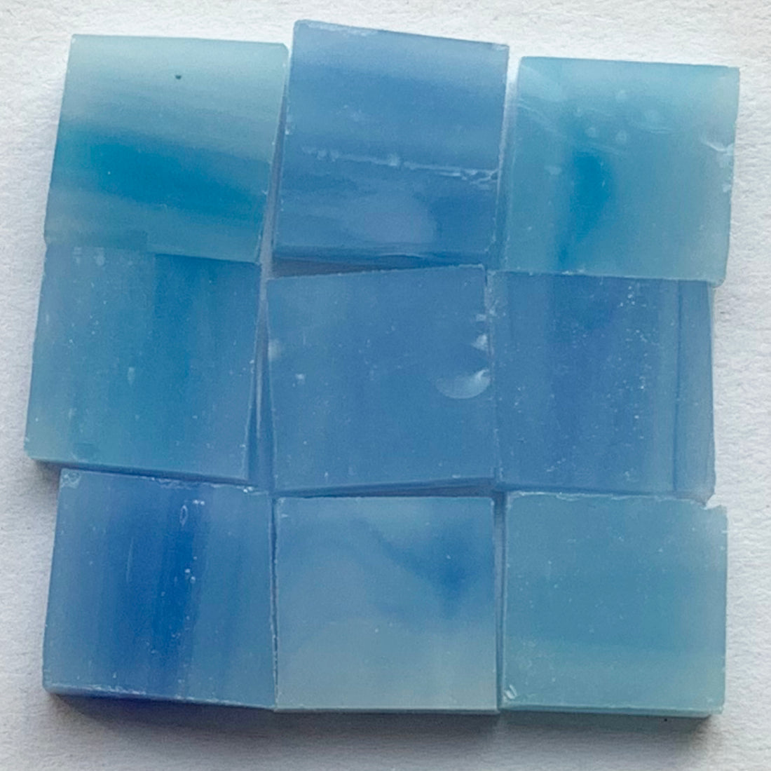 Λεπτομέρεια Tiffany Glacier – μπλε της Καραϊβικής με εννέα γυάλινες ψηφίδες