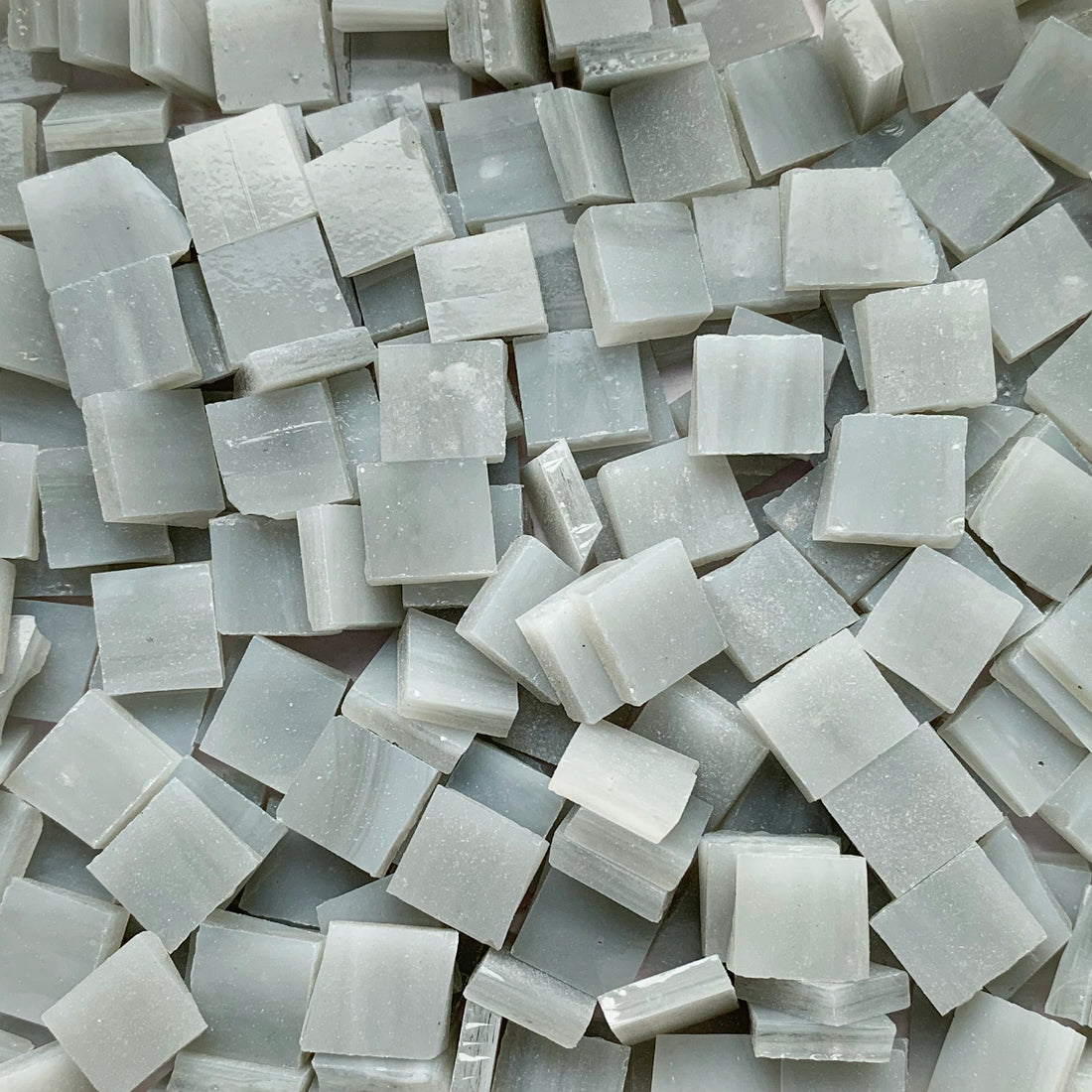 Μεμονωμένες γυάλινες ψηφίδες Tiffany Glacier 15 mm – Λεβάντα