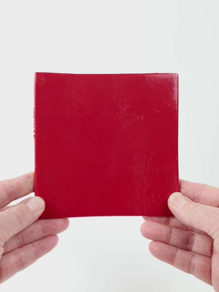 Video showing Morasutti Smalti mosaic tile – red – 11.5 x 11.5 cm, rotated to show full tile