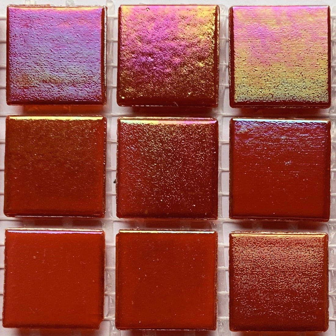 Ιριδίζουσες γυάλινες ψηφίδες 20mm – ρουμπινί - mosaicshop