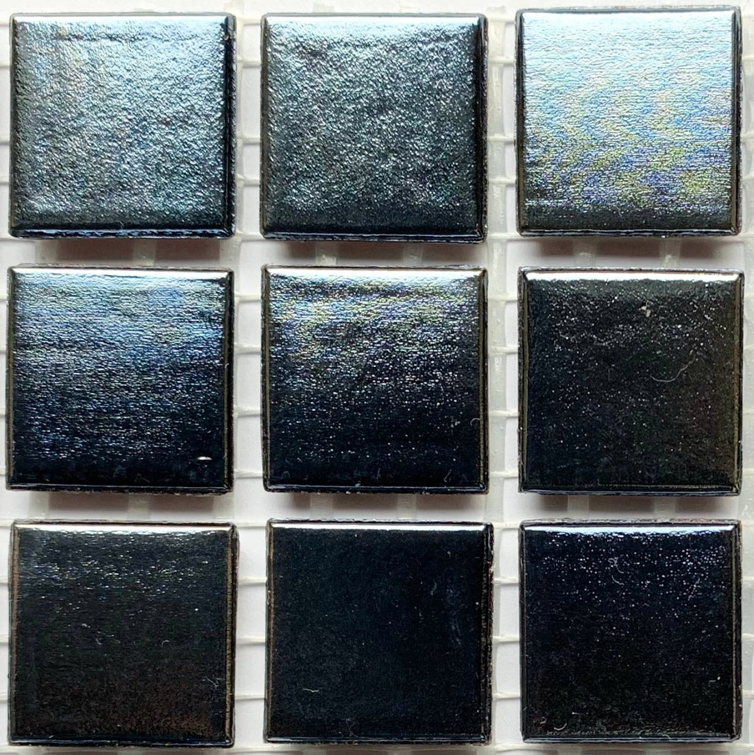 Ιριδίζουσες γυάλινες ψηφίδες 20mm – μαύρο - mosaicshop