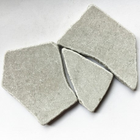 Πολυγωνικές μαρμάρινες ψηφίδες – Azul Gris — Mosaicshop