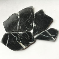 Πολυγωνικές μαρμάρινες ψηφίδες – Nero Mystic — Mosaicshop