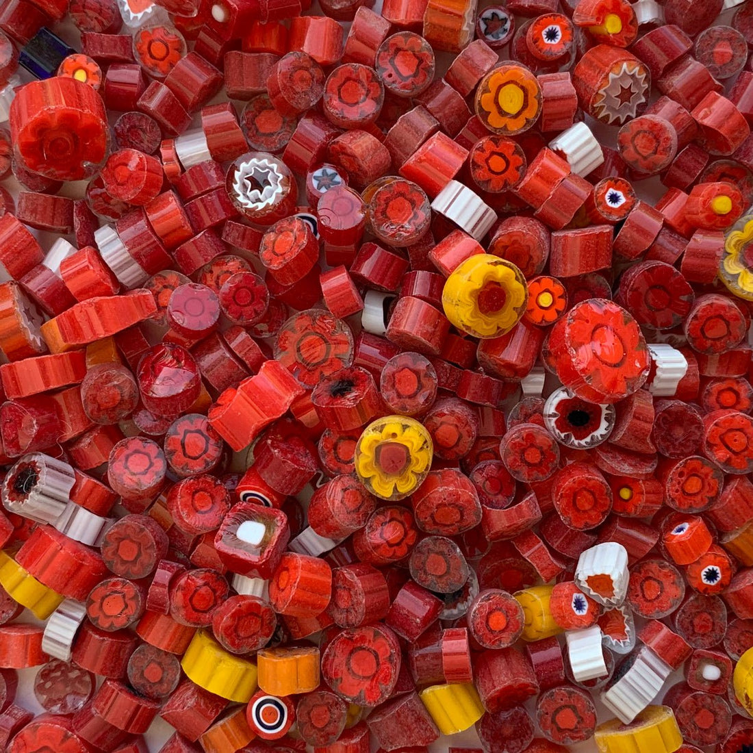 Γυάλινες ψηφίδες – Millefiori – μείγμα κόκκινο - mosaicshop