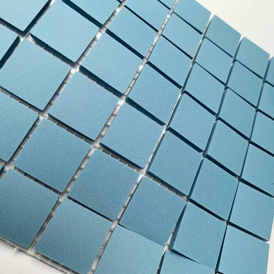 Winckelmans Bleu Foncé – ματ ψηφίδες 20x20 mm σε πλέγμα