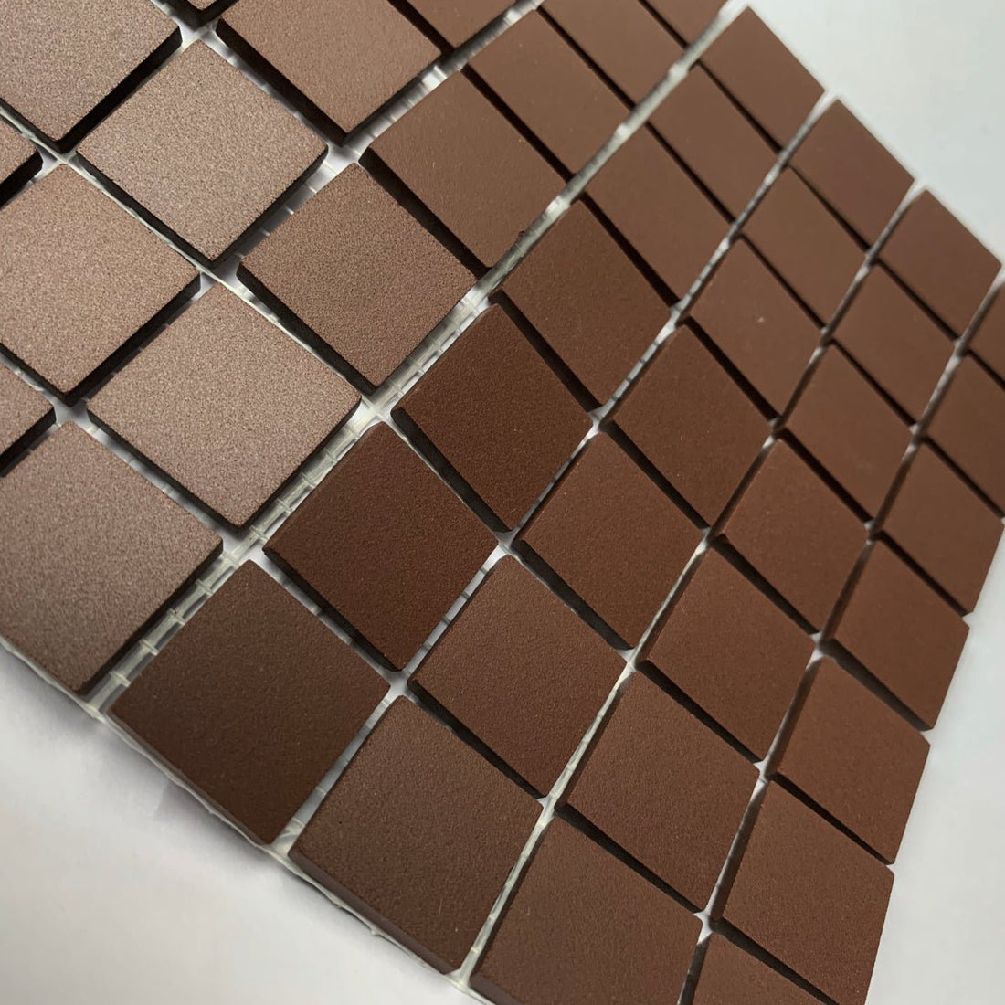 Winckelmans Brun – ματ ψηφίδες 20x20 mm σε πλέγμα
