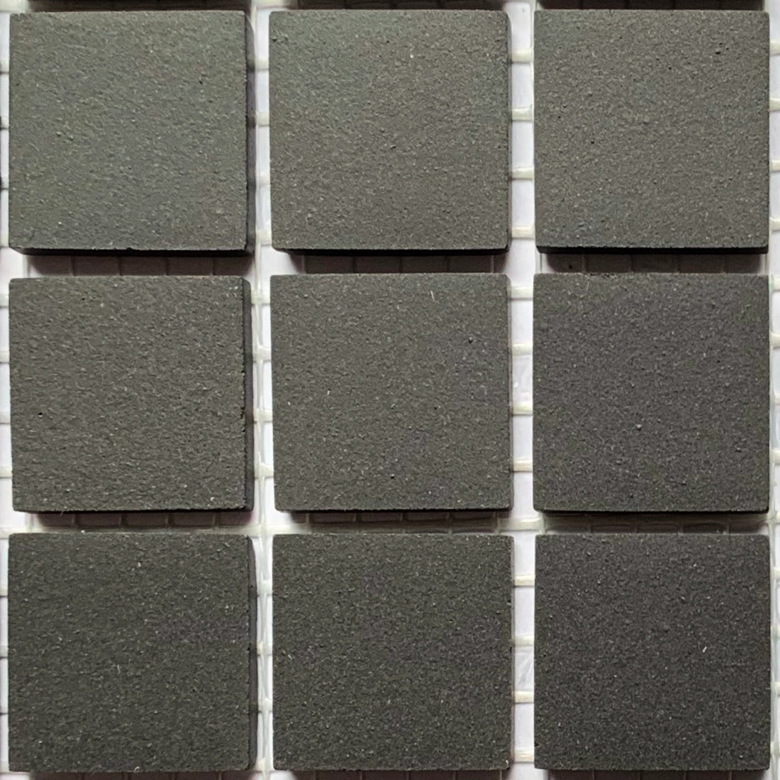 Winckelmans Noir – ματ ψηφίδες 50x50 mm σε πλέγμα