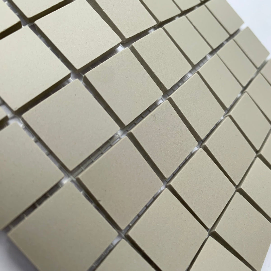 Winckelmans Perle – ματ ψηφίδες 20x20 mm σε πλέγμα
