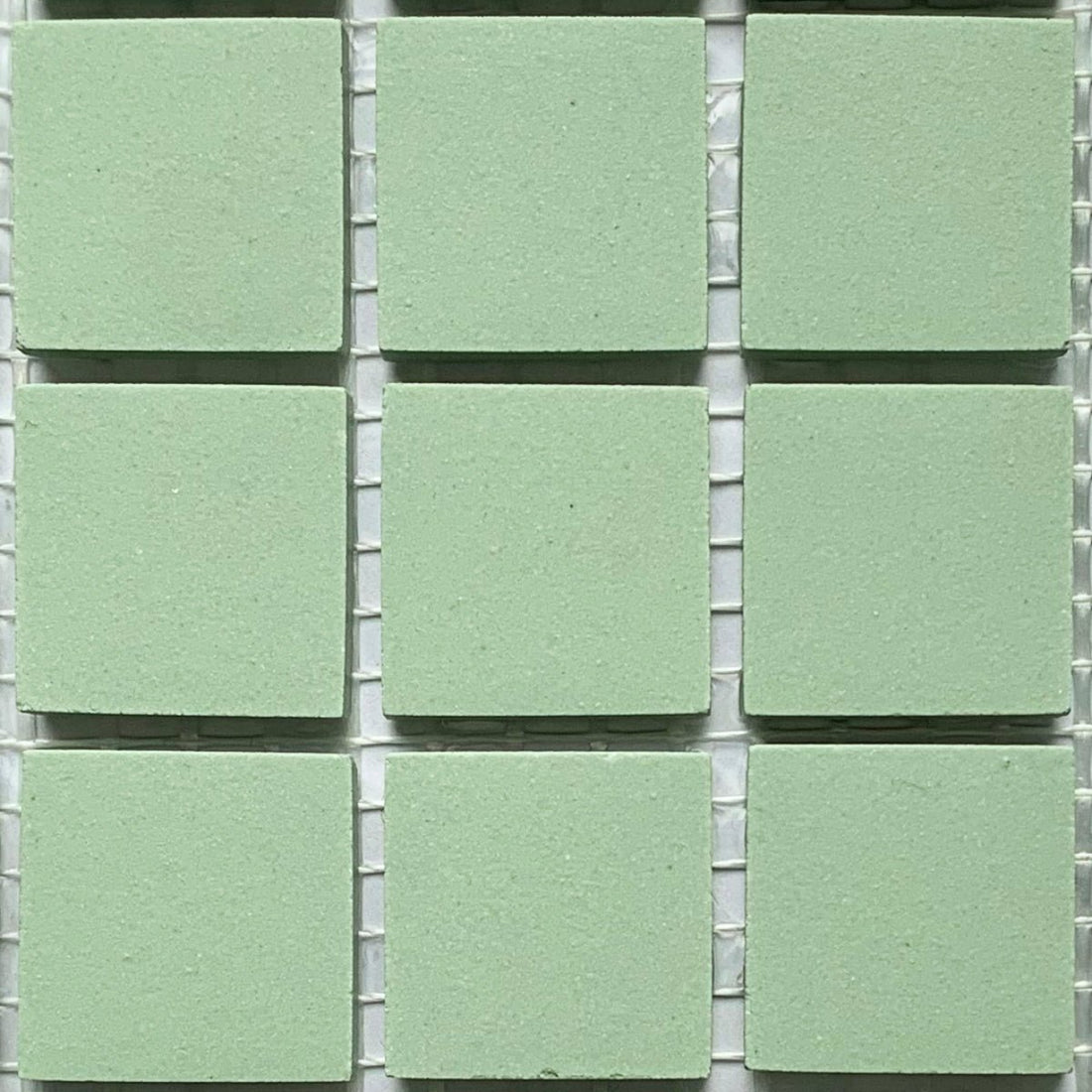 Winckelmans Pistache – ματ ψηφίδες 20x20 mm σε πλέγμα